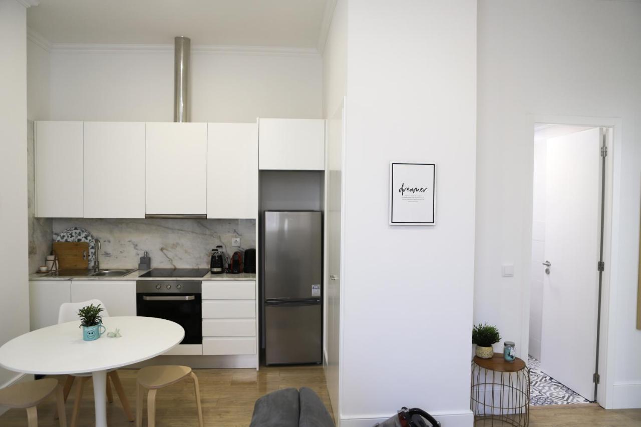 Vibrant Host Solutions - Heroismo'S Metro Porto Room photo